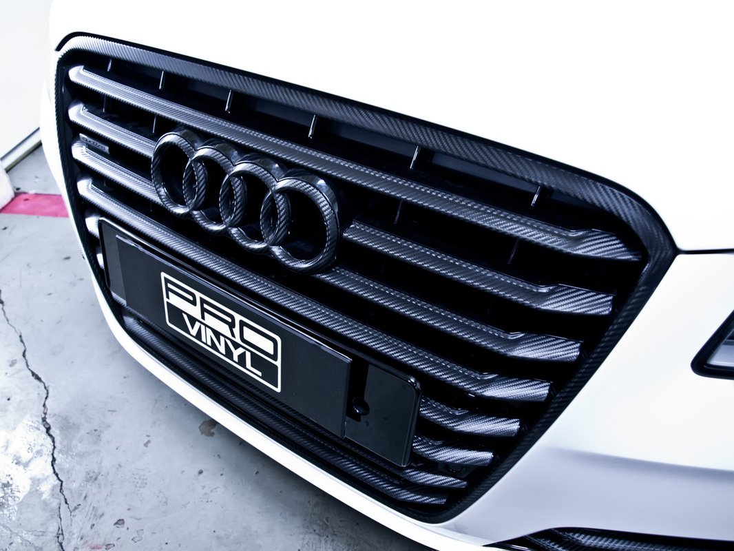 A8 Grill in Carbon