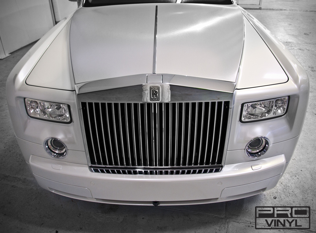 Rolls Royce Phantom in Gloss Pearl White vinyl