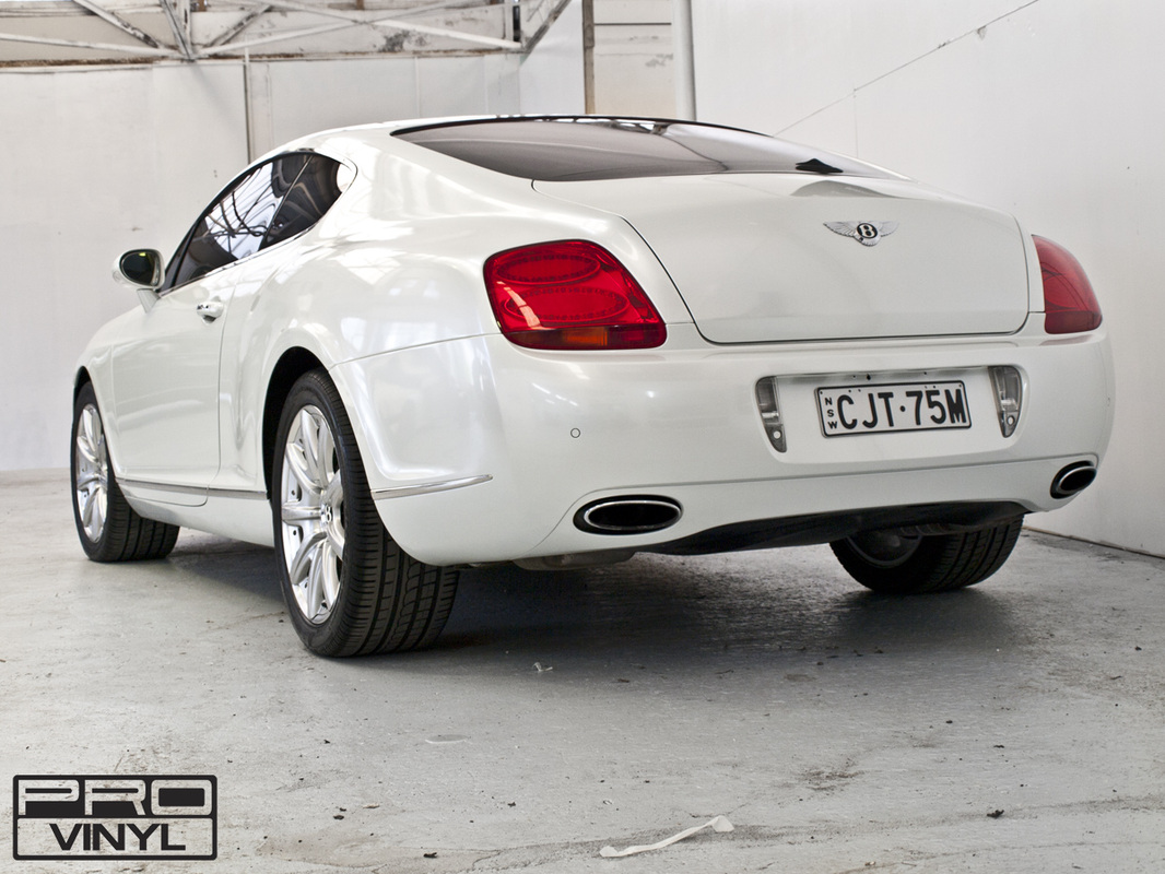 Bentley Continental GT in pear white